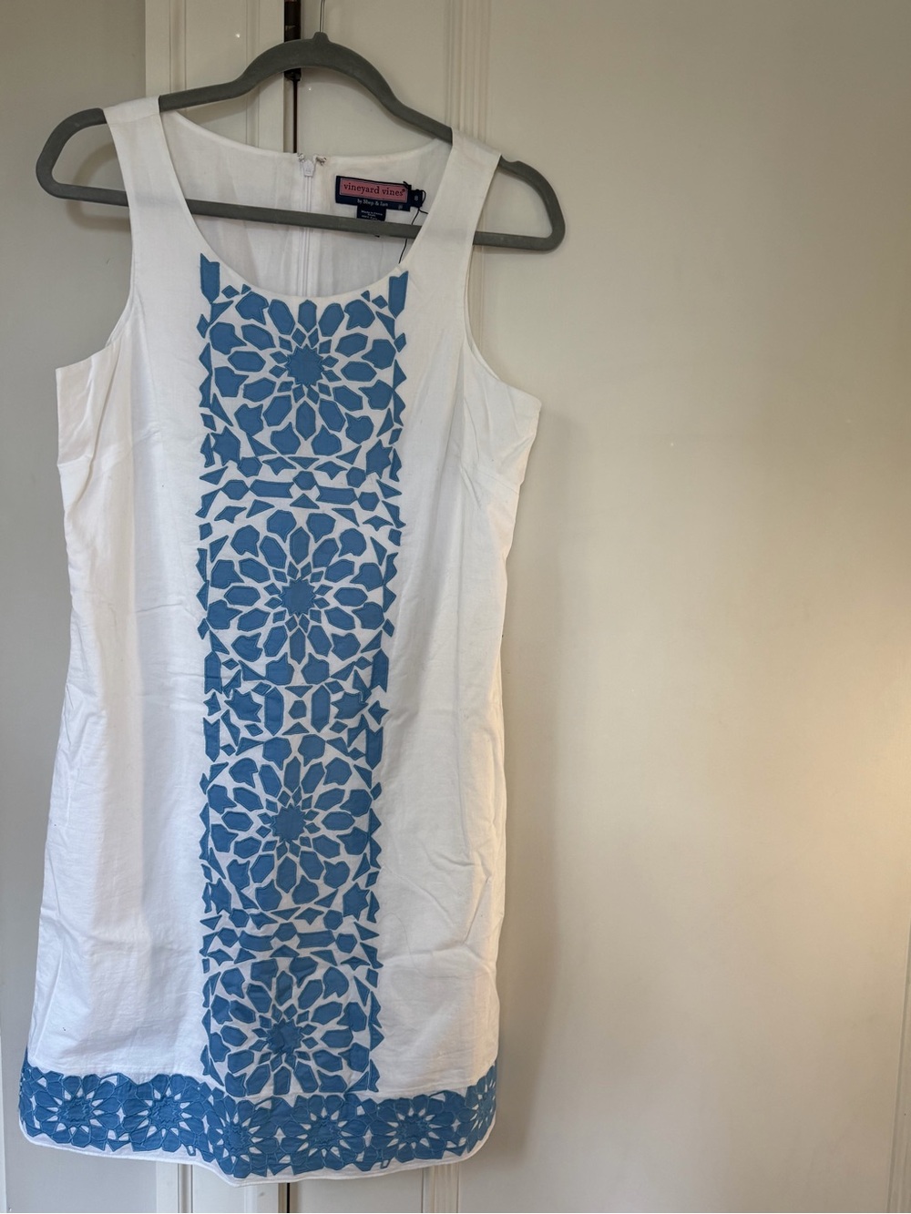 Vineyard Vines White Dress with Blue Appliqué